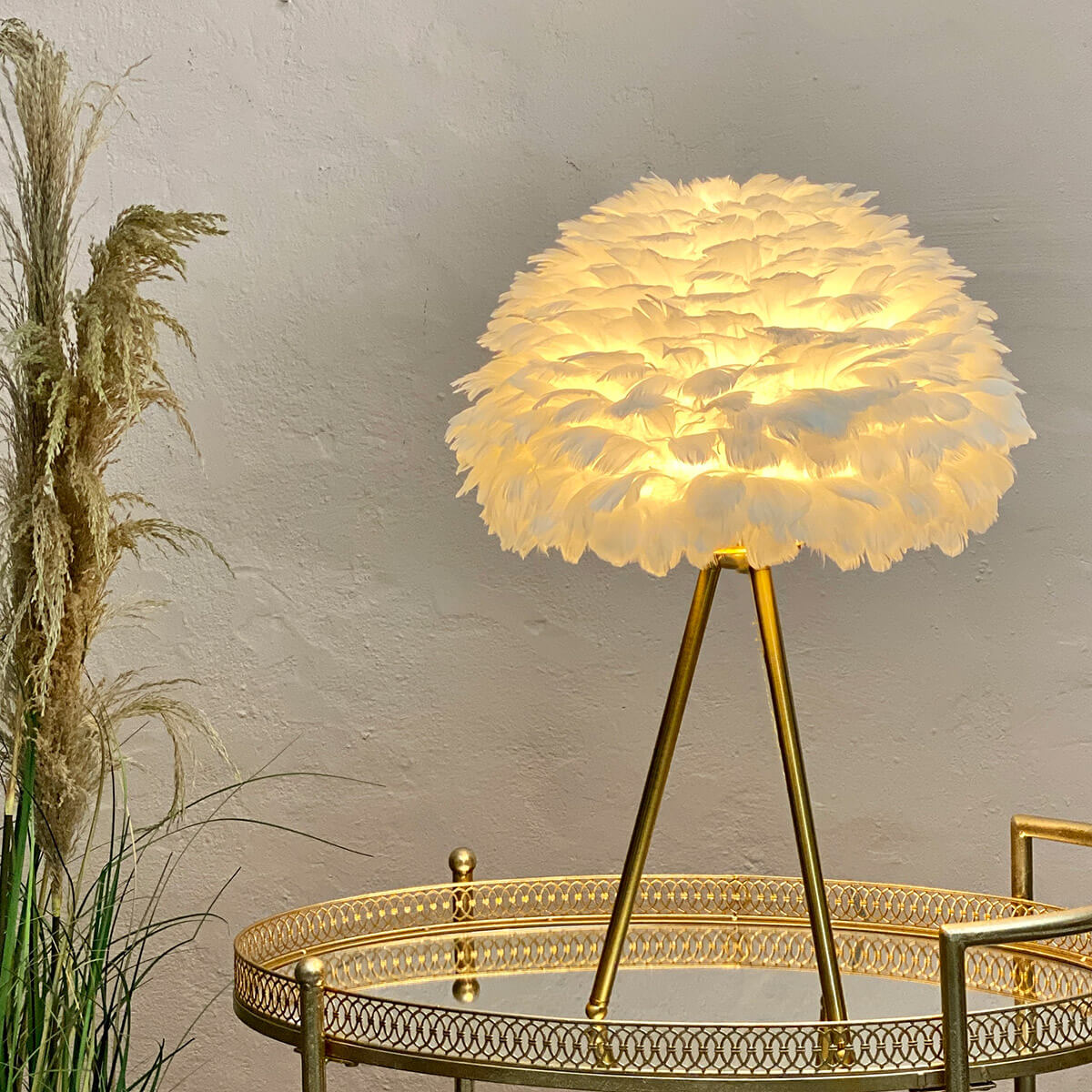 feather tripod table lamp