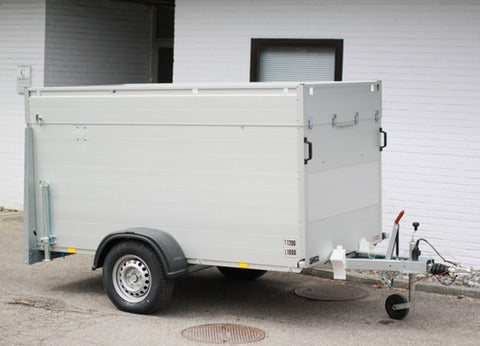 Denne trailer kan lastes med 1000kg og har støtteben og rampe