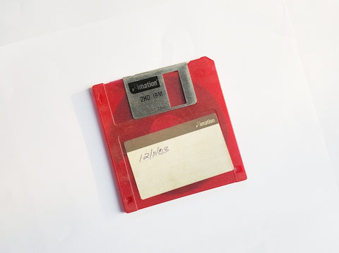 Floppy disc red 