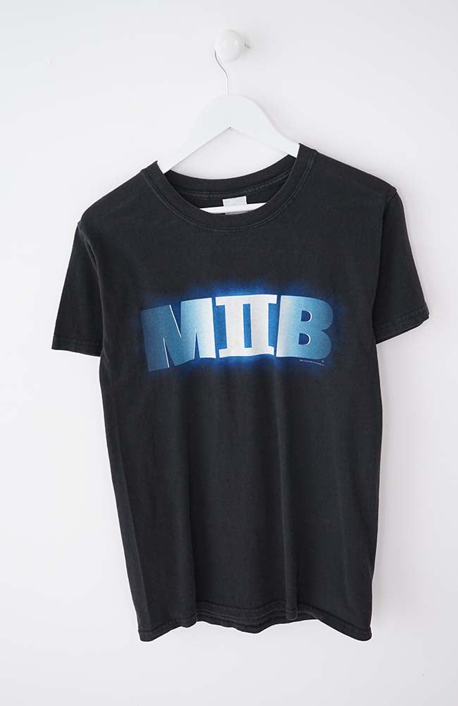 VINTAGE MEN IN BLACK T-SHIRT (S) 02