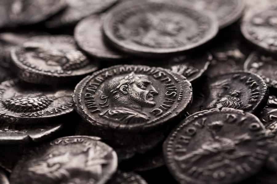 ソリドゥス金貨とアウレウス金貨｜古代ローマ帝国の貨幣と変遷 | アンティークコインギャラリア