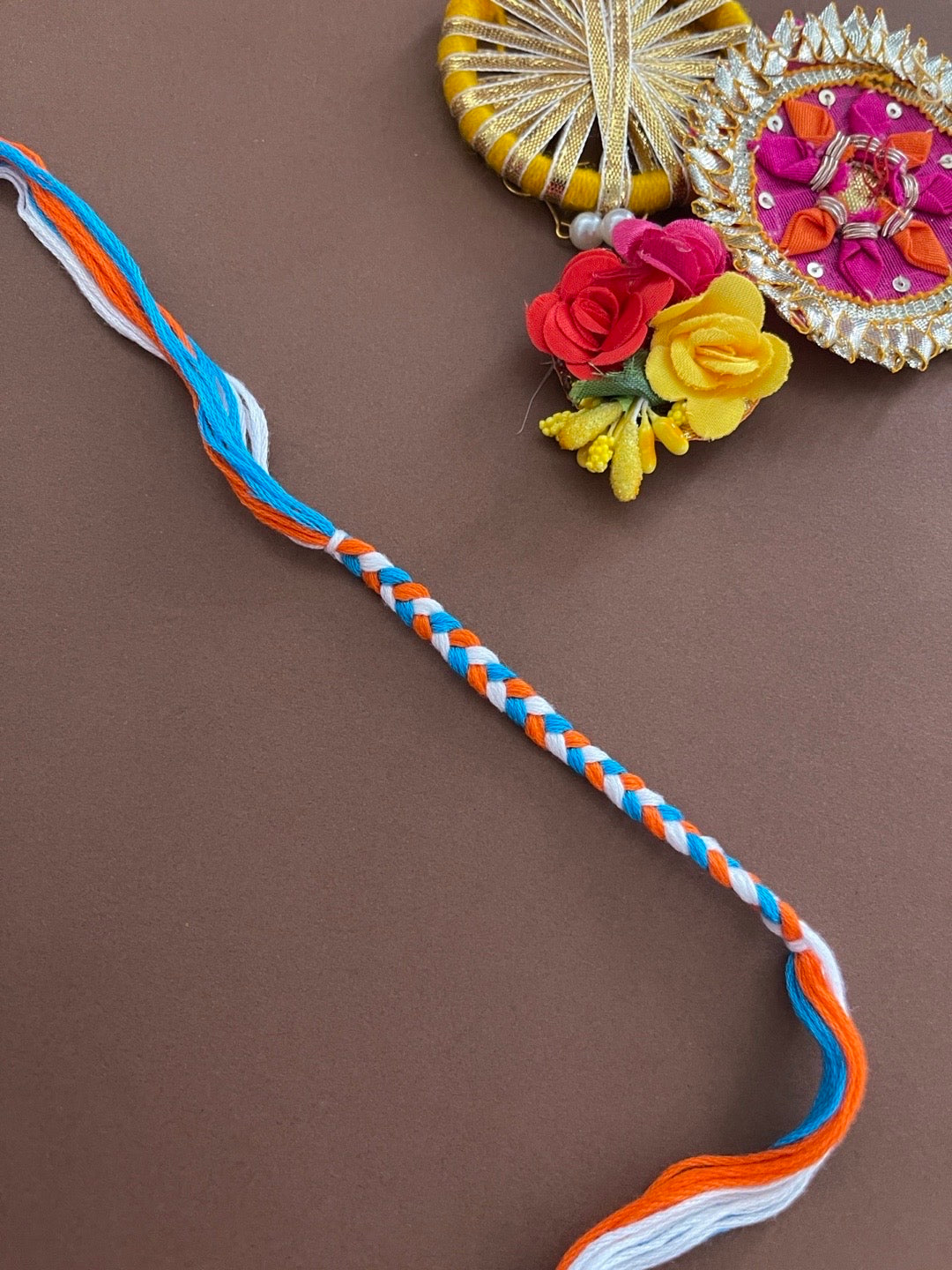 Braided Beautiful Rakhi Shopping | Simple Rakhi Online | DDR ...