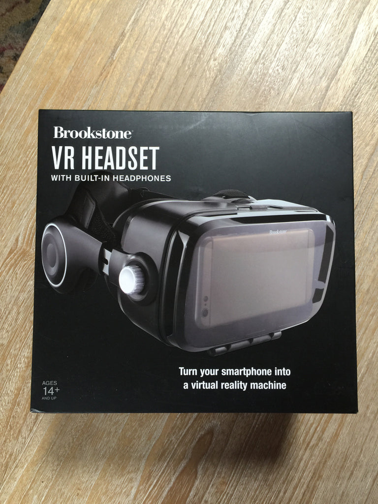 Brookstone VR HEADSET Built In Headphones NIB peacecommission