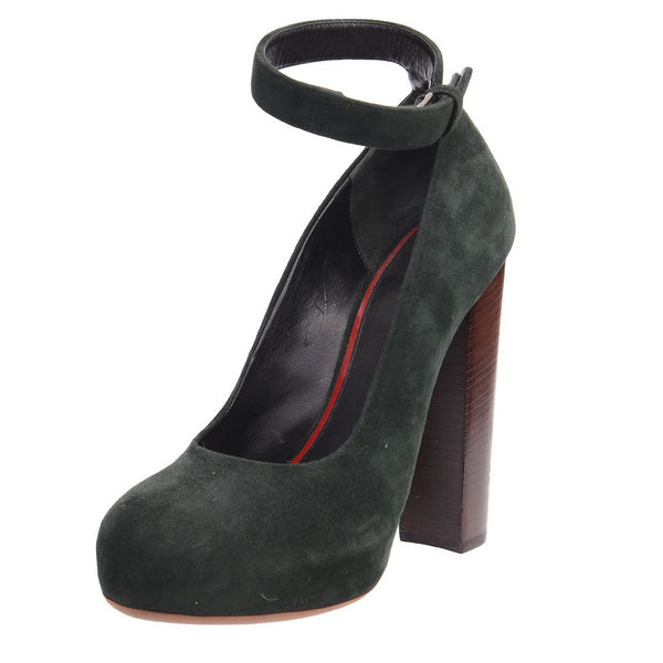 green platform pumps