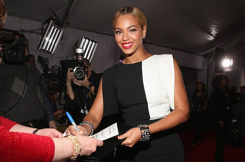 Beyonce | Right handed