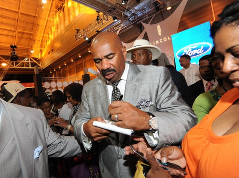 Steve Harvey Left Handed