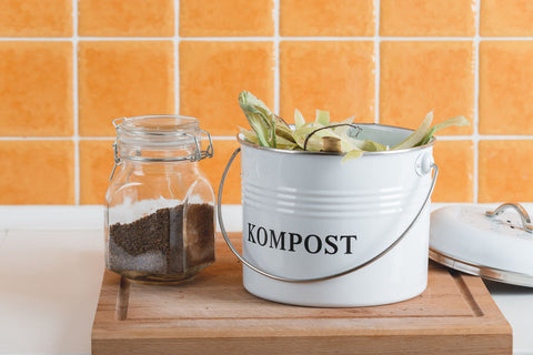 Compost bin