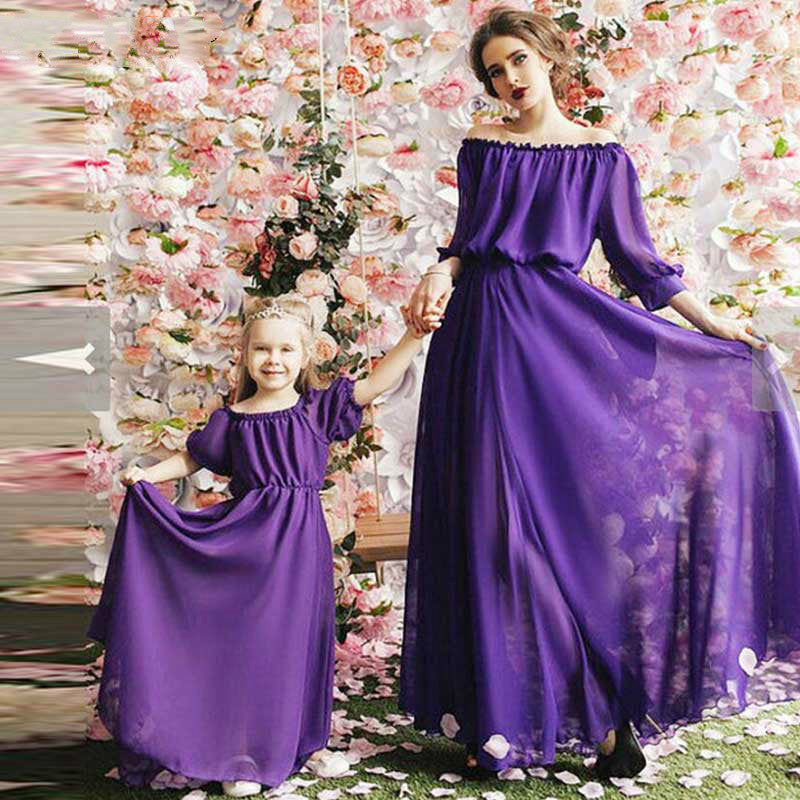 mother and daughter long dresses