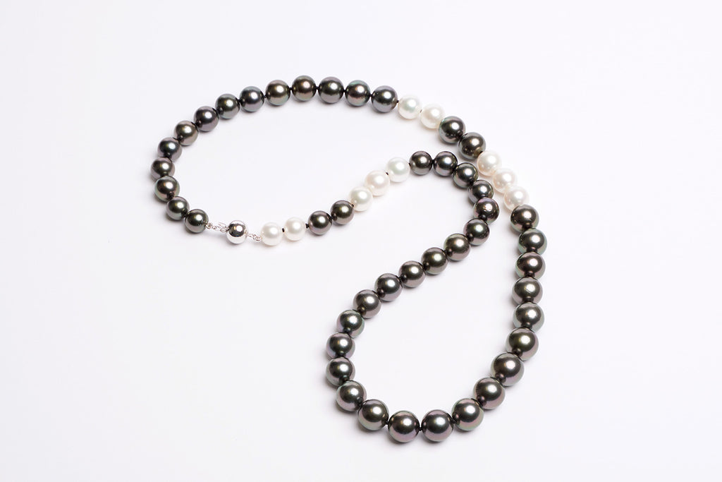 Black and White Pearl Necklace