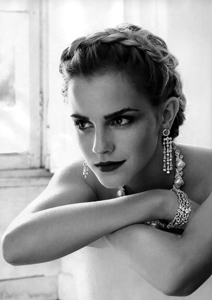 Emma Watson Elegant Pearls in Black and White