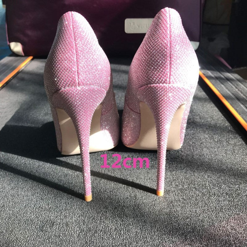 sparkly pink pumps