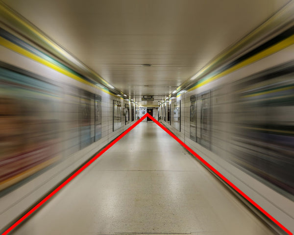 Disappearance point in metro station