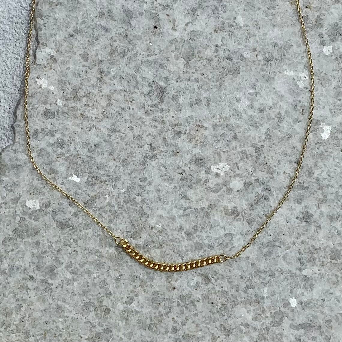 chain bar necklace