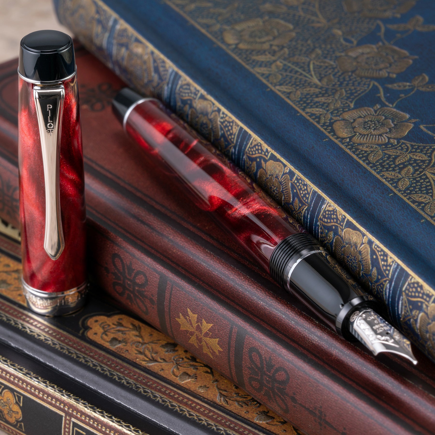 Pilot Custom Heritage SE Fountain Pen Marble Red