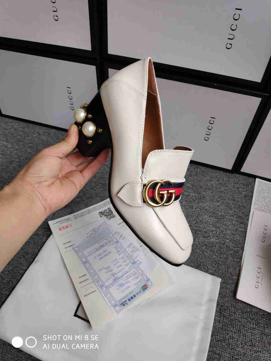 GUCCi latest pearl with high heels 