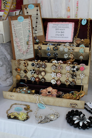vintage jewelry box show display