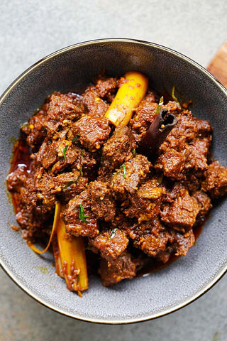 Beef rendag in bowl