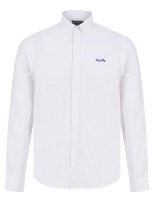 Augustus Oxford Cotton Twill Long Sleeve Shirt in White - triatloandratx