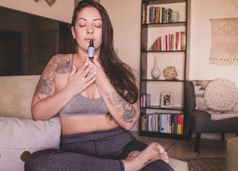 Chantel Rodriguez Choose Love Blog @chooseloveart with Elanveda Reopen essential oil blend