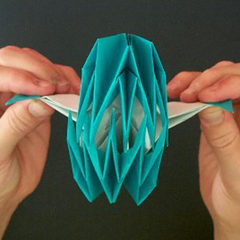 Origami Venus Flytrap Closed