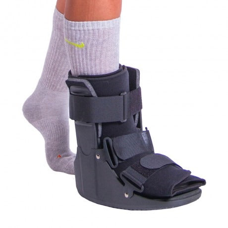 a walking boot to immobilize your foot to eliminate lisfranc pain