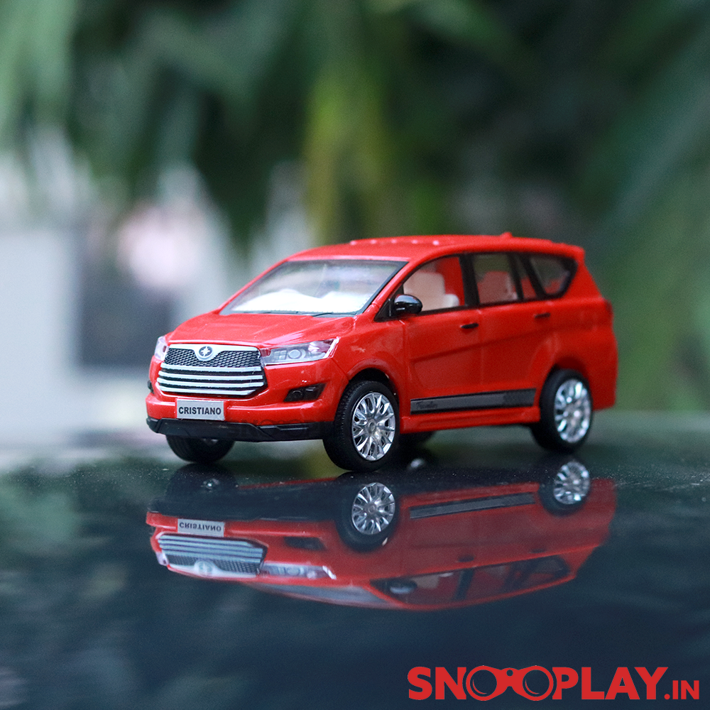 toyota innova crysta scale model