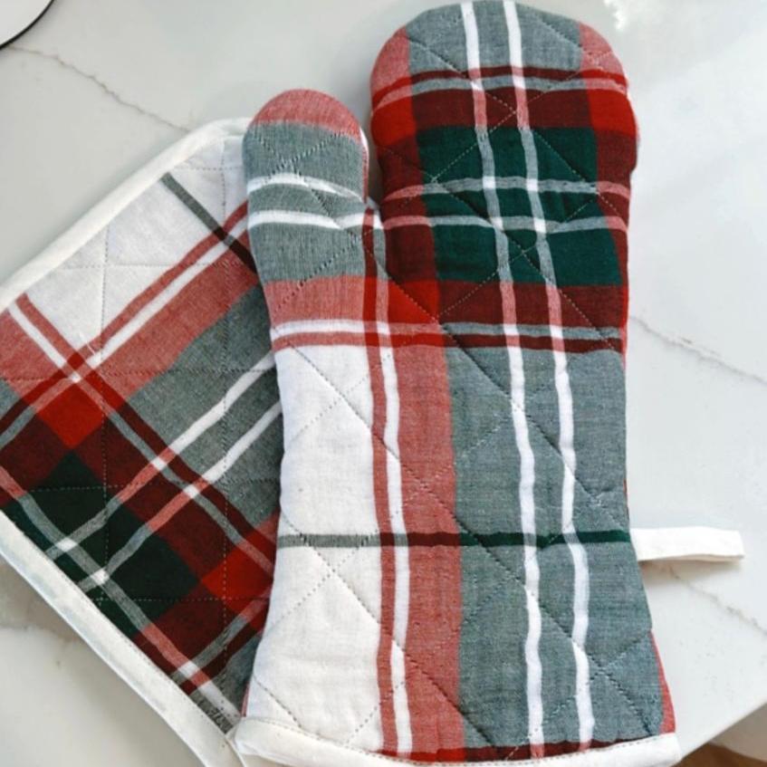 Oven Mitt & Pot Holder Set – Muslin Comfort