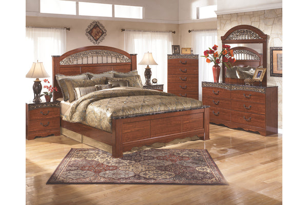 Fairbrooks Estate King Poster Bedroom Set