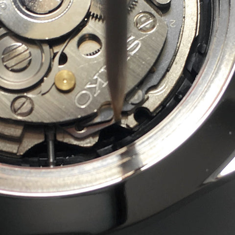 Pulling the crown and stem out - [TUTORIAL] How To Modify Your SEIKO Watch - Dial and Hands by Lucius Atelier