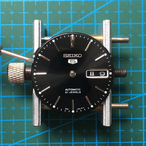 Removing the watch dial - [TUTORIAL] How To Modify Your SEIKO Watch - Dial and Hands by Lucius Atelier