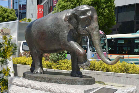 ELEPHANT PARK STATUE