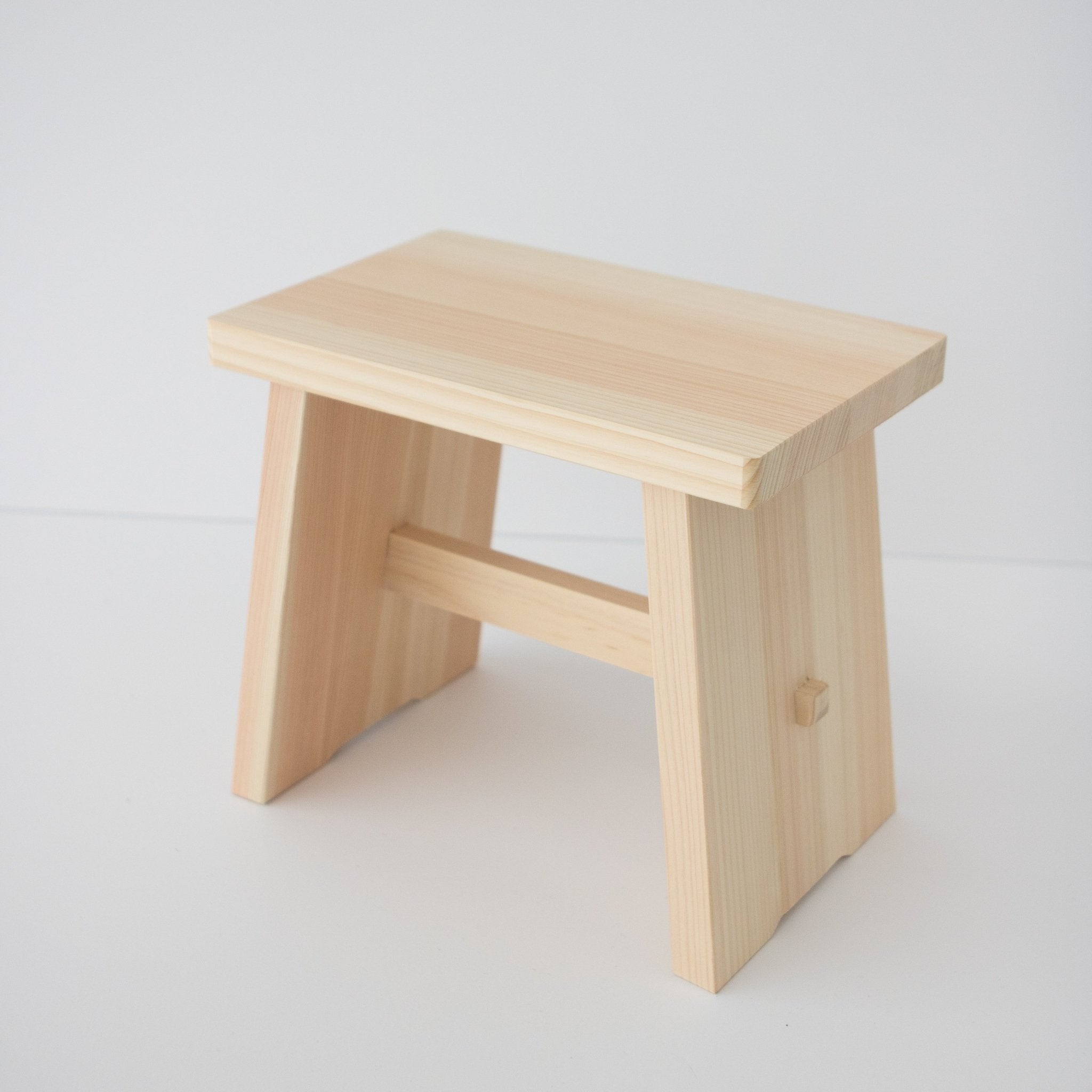 FS Wood Stool Chair, Sope Box & OKE Wooden Tub Hinoki Cypress Onsen Bath Set 