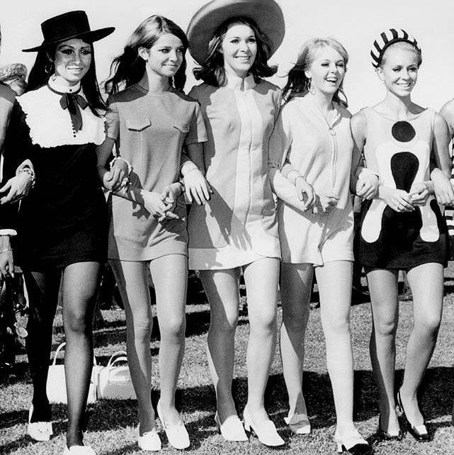 Blogpost om moden i | Se vores 60er kjoler &