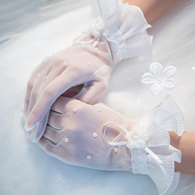 lace wedding gloves