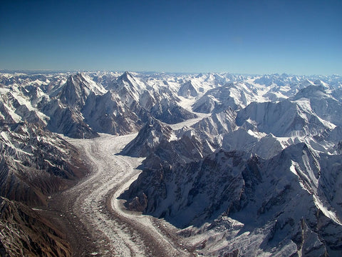 ic:Baltoro Glacier and the Karakorum highway, the only road in and out of the mountains.  Picture by Guilhem Vellut 