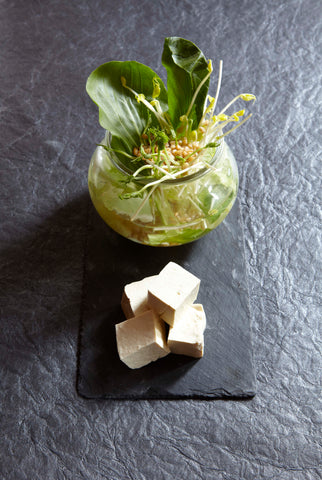 Chou vert et tofu mariné