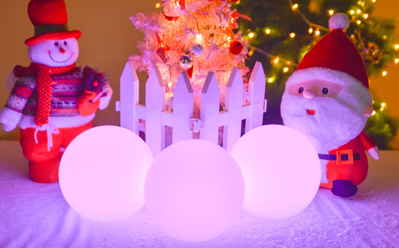 loftek glowing ball light for Christmas table setting