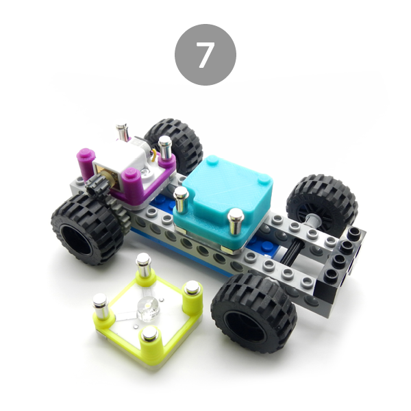 circuit-cubes-builds-car-chassis-7