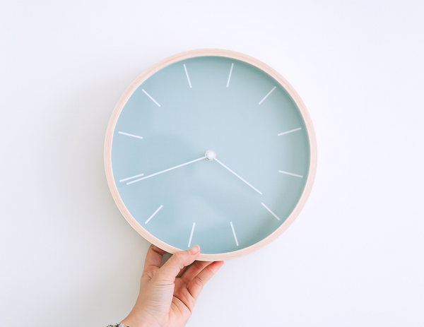 What day do the clocks go back this October?