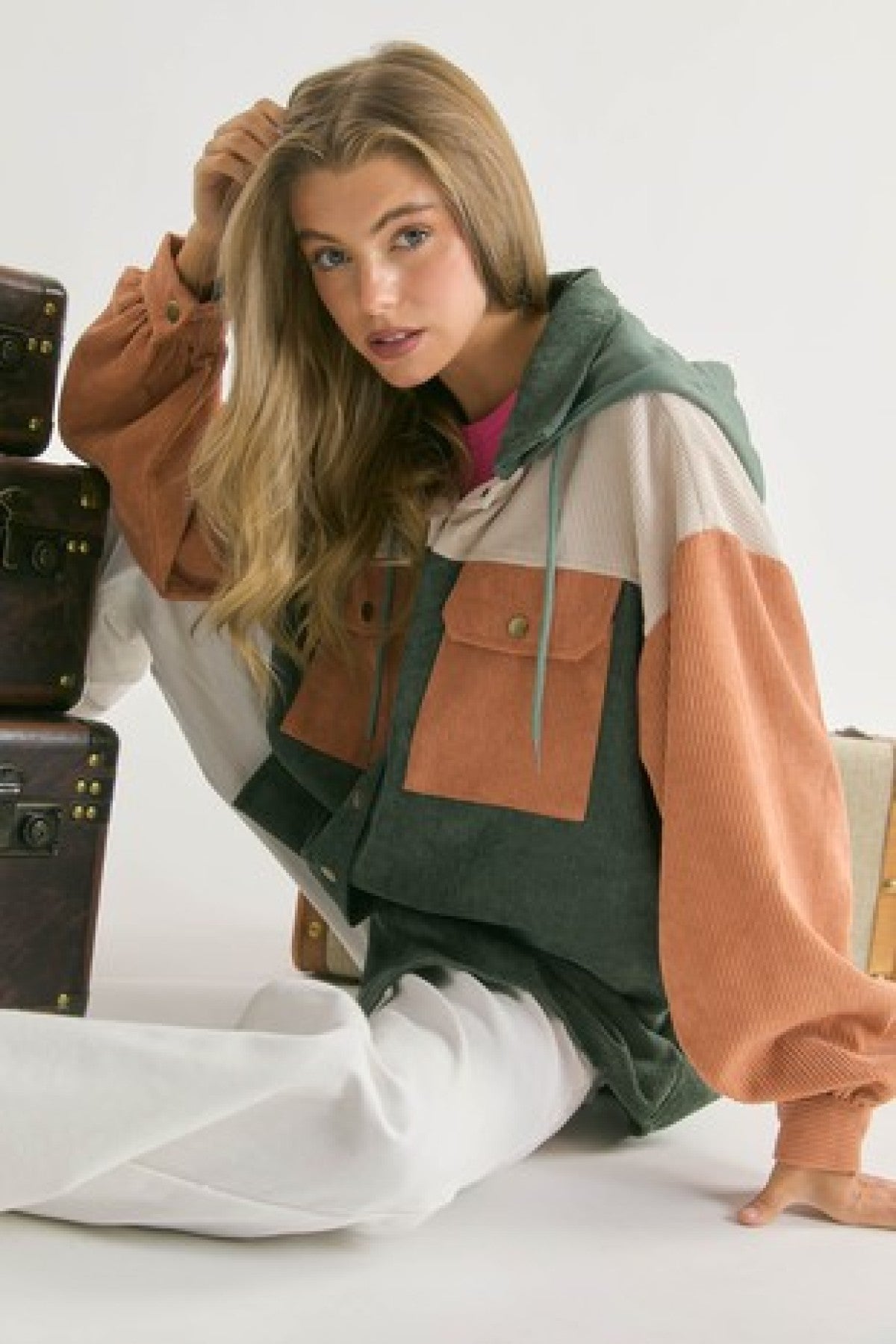 Davi & Dani Contrasting 2-in-1 Layered Look Buttoned Down Jacket
