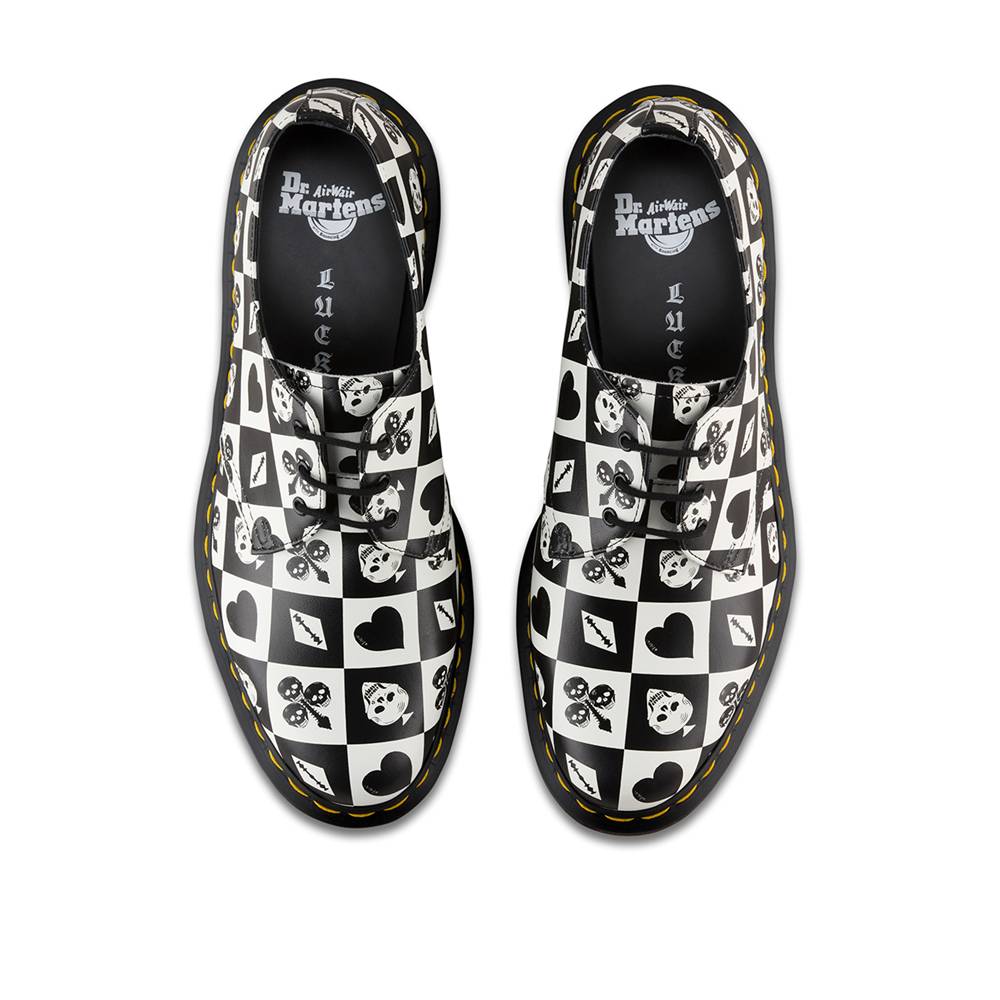 dr martens 146 playing card