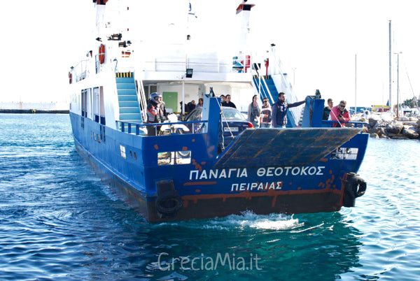 traghetti per Ikaria Grecia Panagia Theotokos