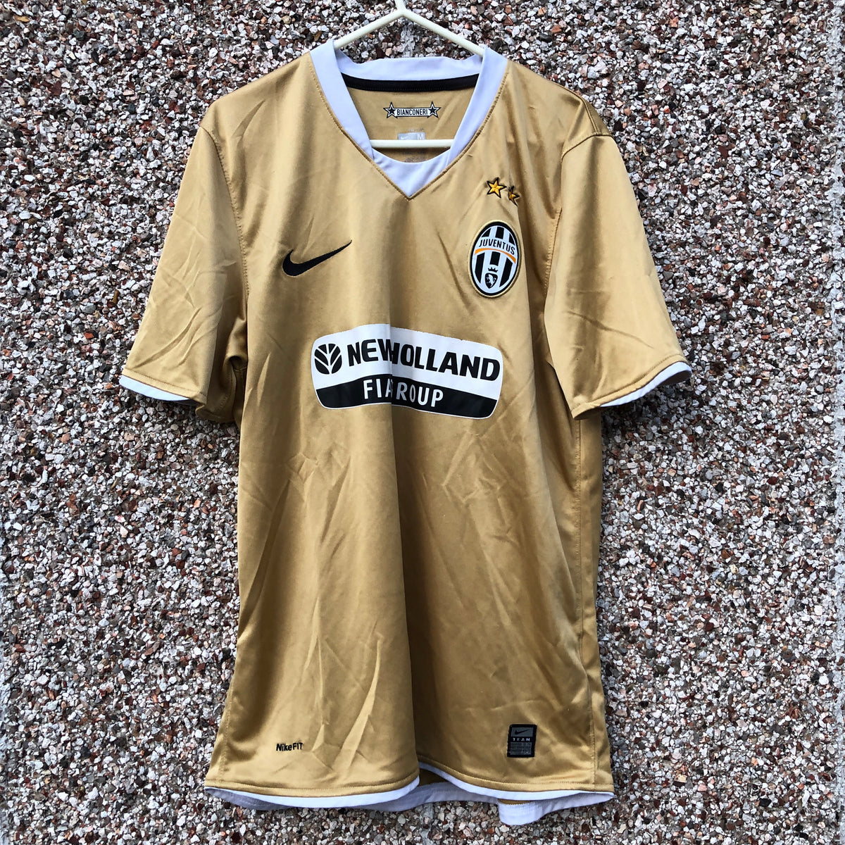 juventus brown jersey