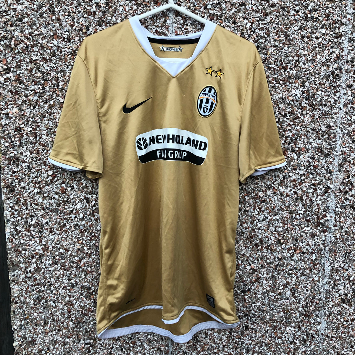 juventus brown jersey