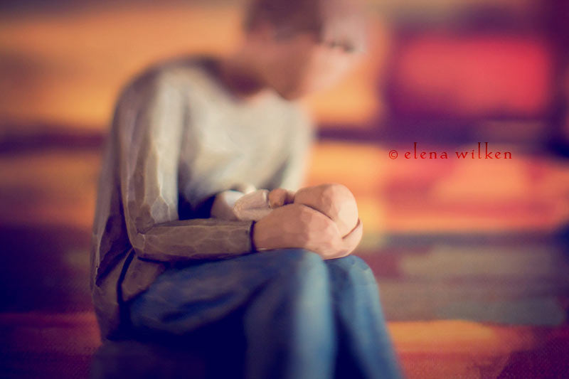Willow Tree new dad figurine - freelensed photograph