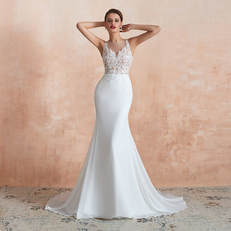Vestido de Noiva Sereia Clássico com Apliques Bordados (Pronta Entrega)