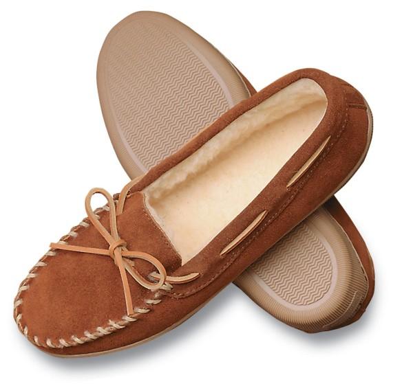 minnetonka pile lined hardsole women's