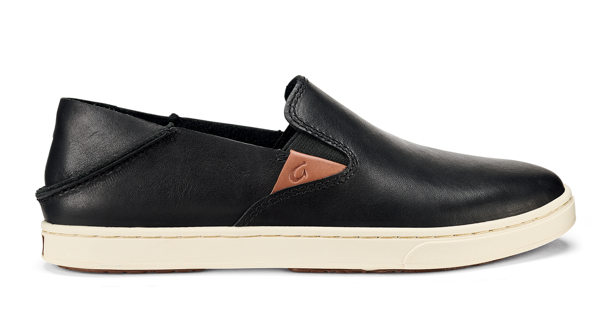 olukai pehuea leather black