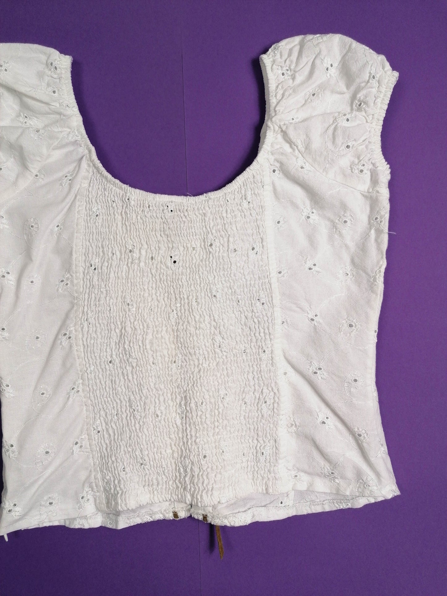 Vintage off-the shoulder white cotton-lace top ~ size XS-S