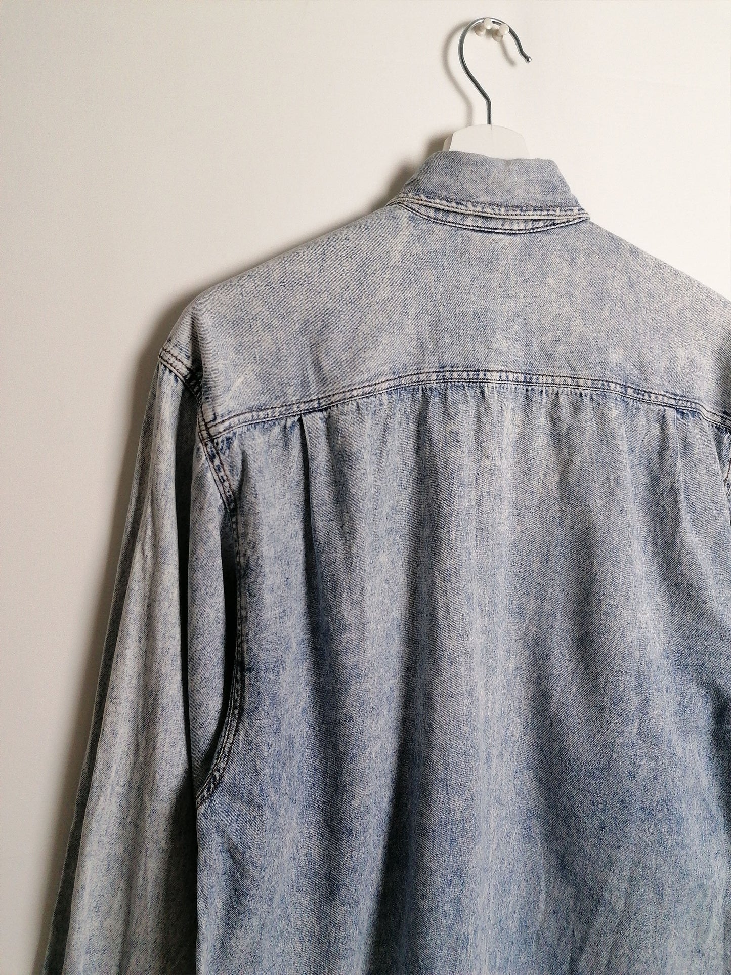 80's Unisex Acidwash Boyfriend Shirt - size S men